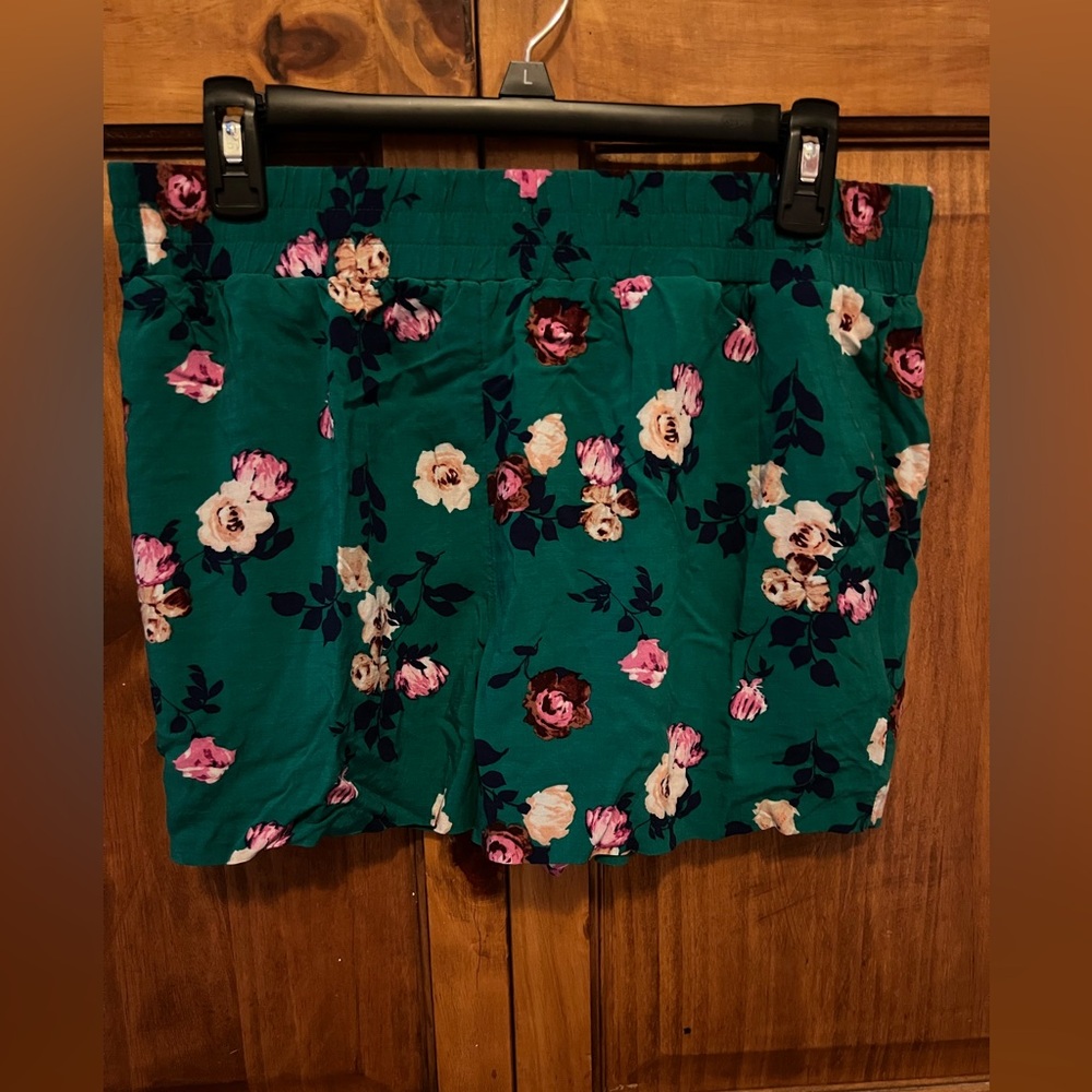 Apt. 9 green Floral Shorts